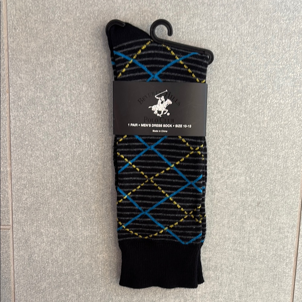 NWT Beverly Hills Polo Club dress socks in sock size 10 - 13 in argyle & stripes